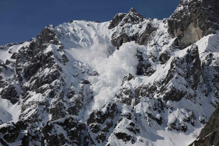 avalanche 768x512.jpg