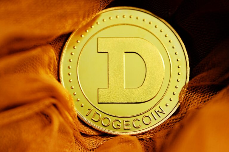 gold dogecoin 768x511.jpg