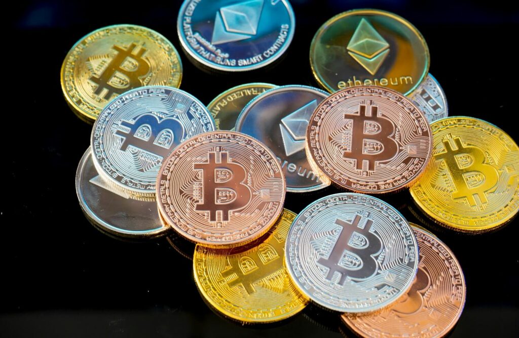 bitcoin other cryptocurrencies.jpg