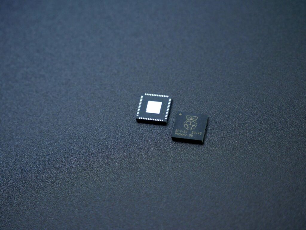 Ant Group uses domestic chips to train AI models and cut costs scaled e1743572049665.jpg